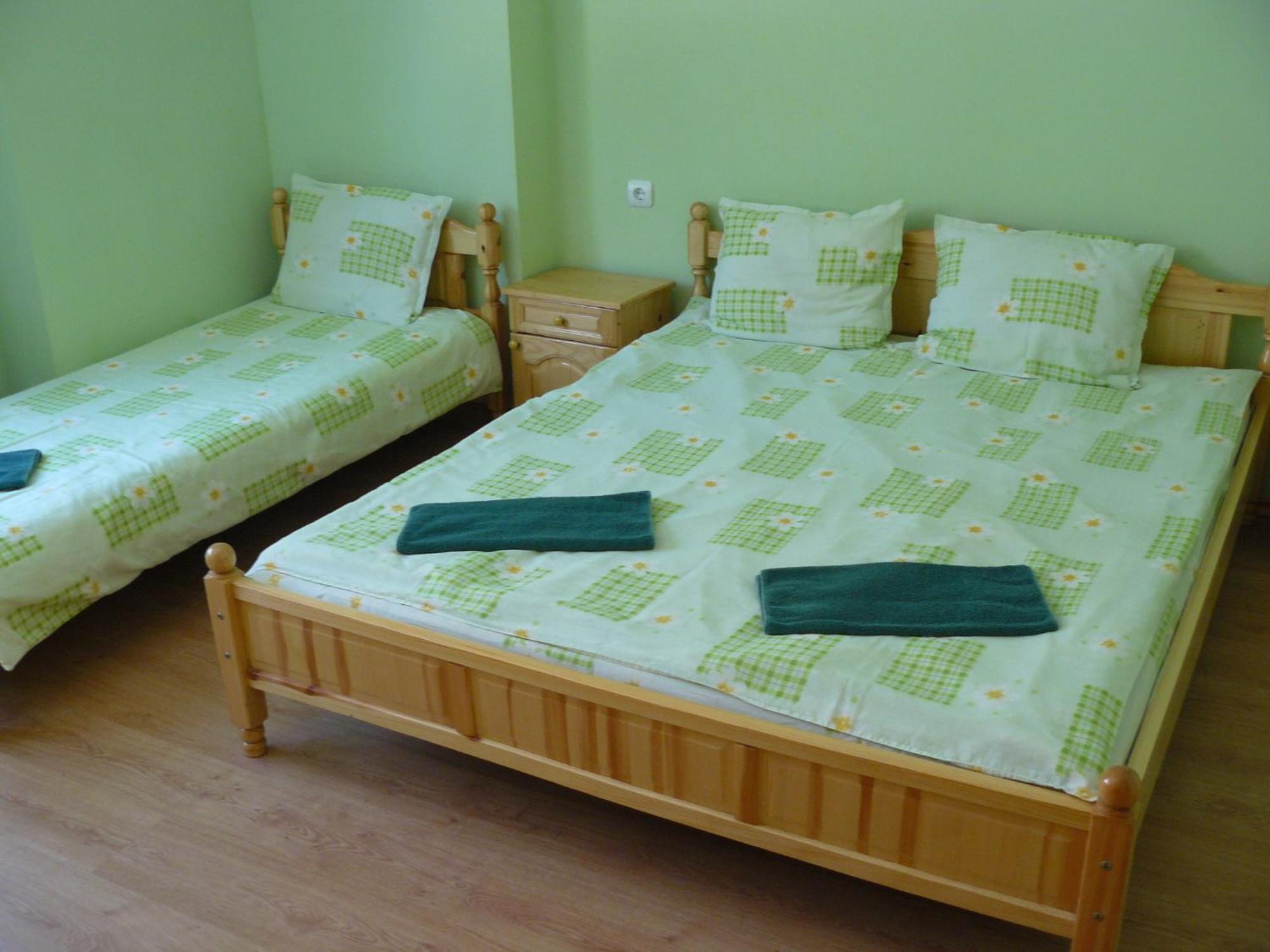 Hotel House Arirang à Cherni Osum Chambre photo