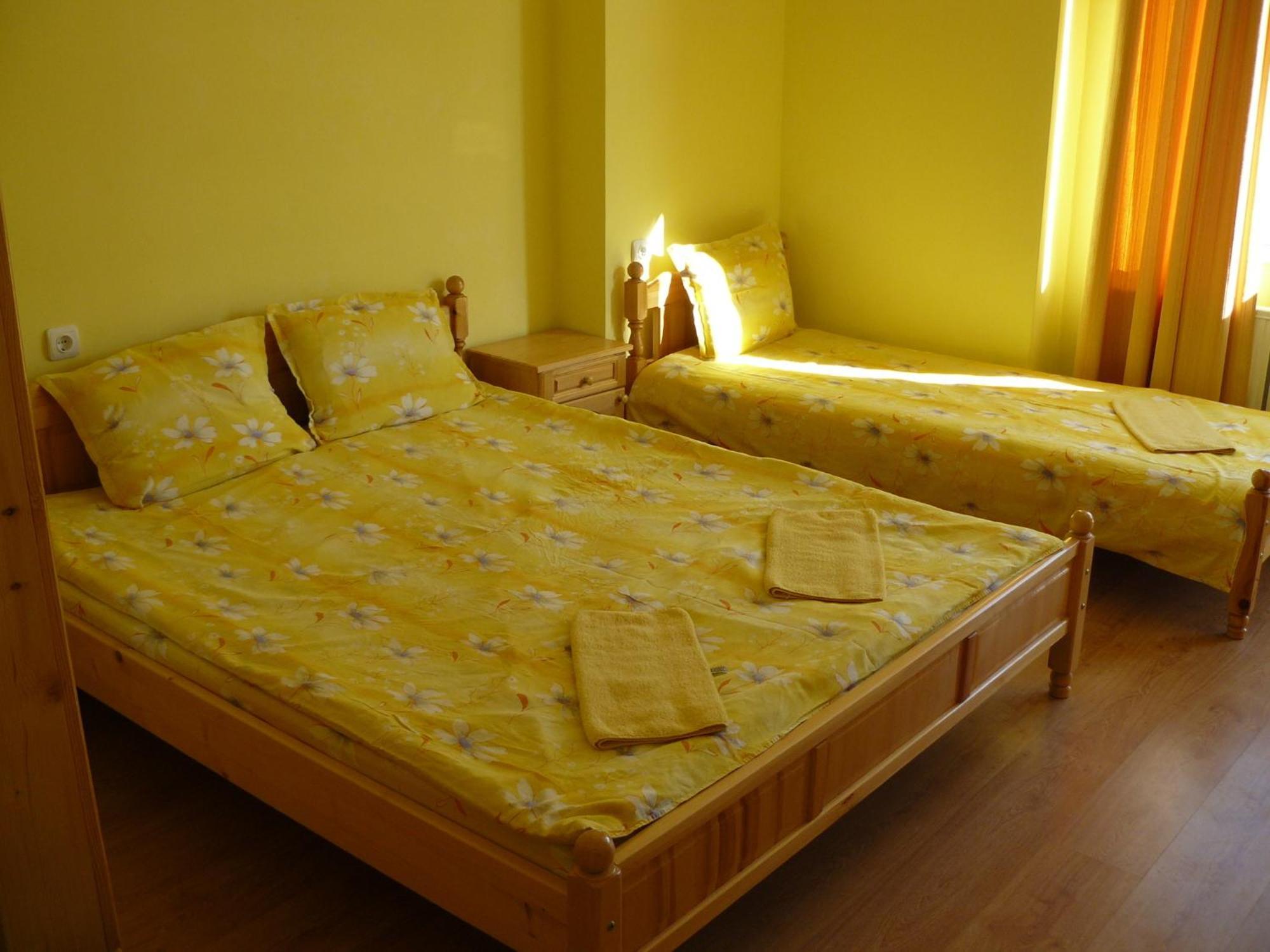 Hotel House Arirang à Cherni Osum Chambre photo
