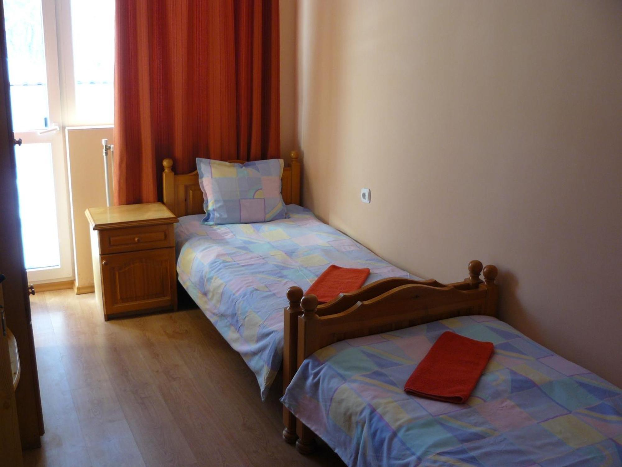 Hotel House Arirang à Cherni Osum Chambre photo