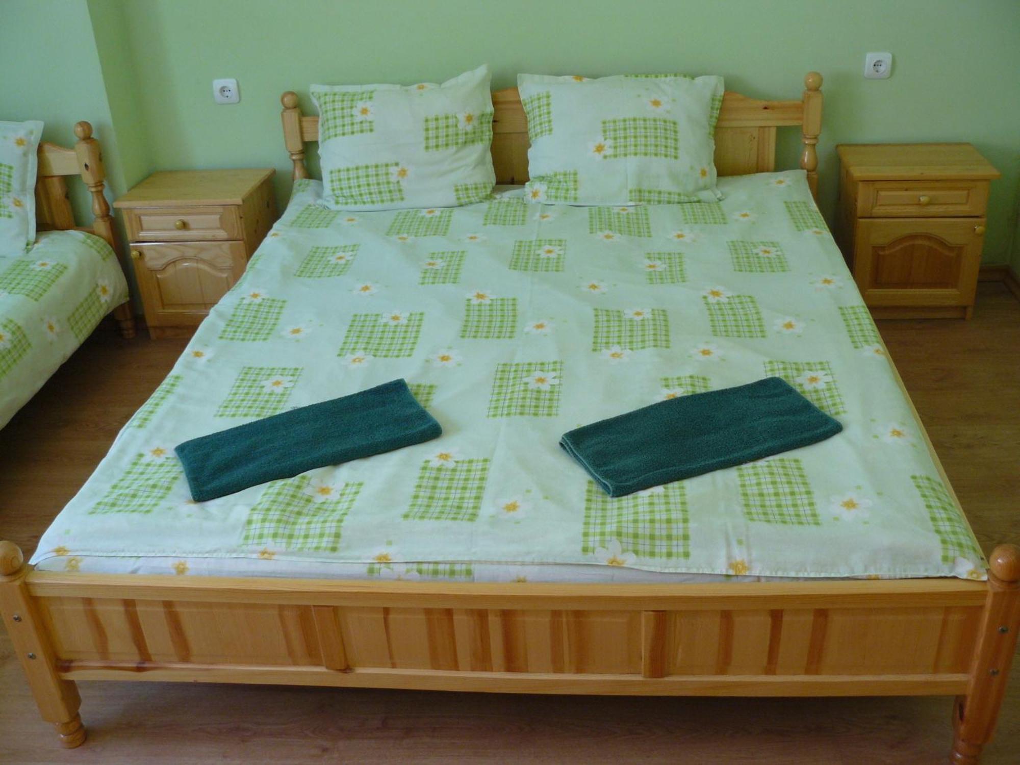 Hotel House Arirang à Cherni Osum Chambre photo