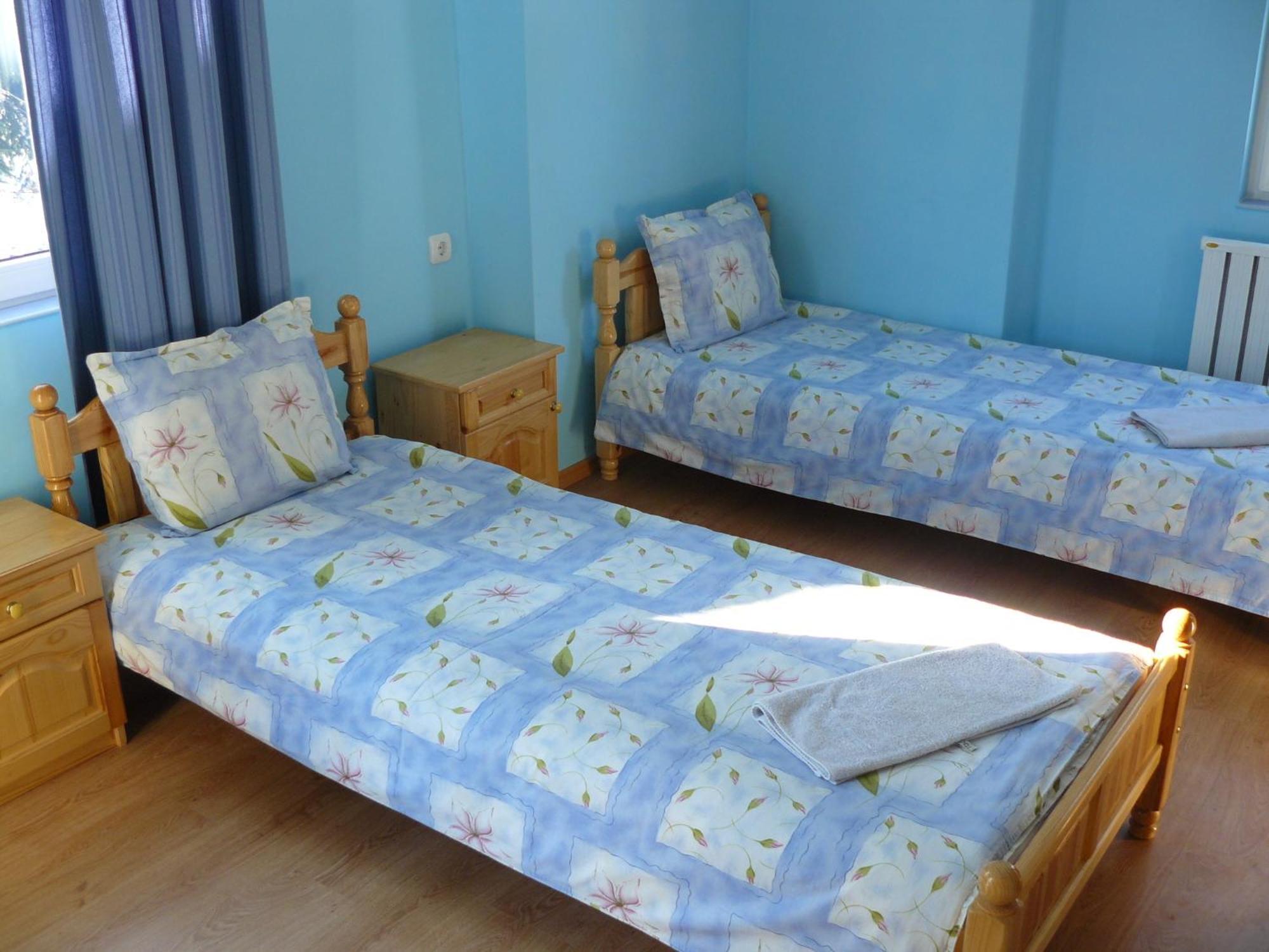 Hotel House Arirang à Cherni Osum Chambre photo
