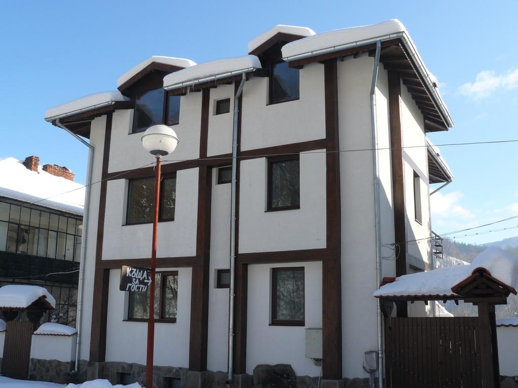 Hotel House Arirang à Cherni Osum Extérieur photo