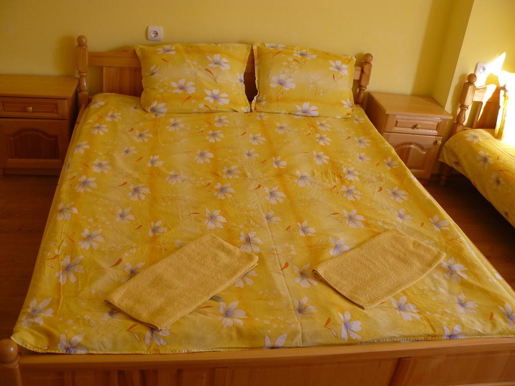 Hotel House Arirang à Cherni Osum Chambre photo