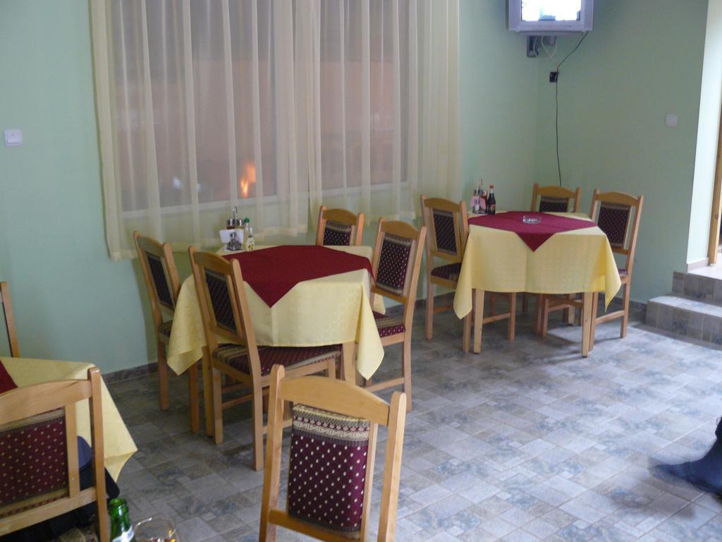 Hotel House Arirang à Cherni Osum Extérieur photo